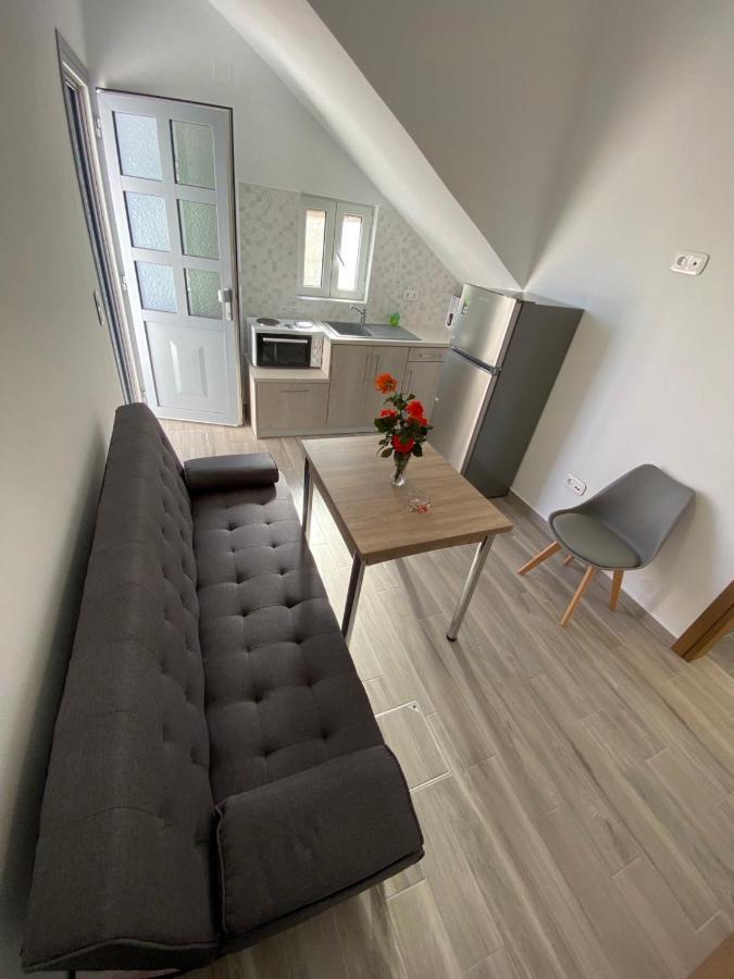 Ninemia Apartment Artemonas Exterior photo